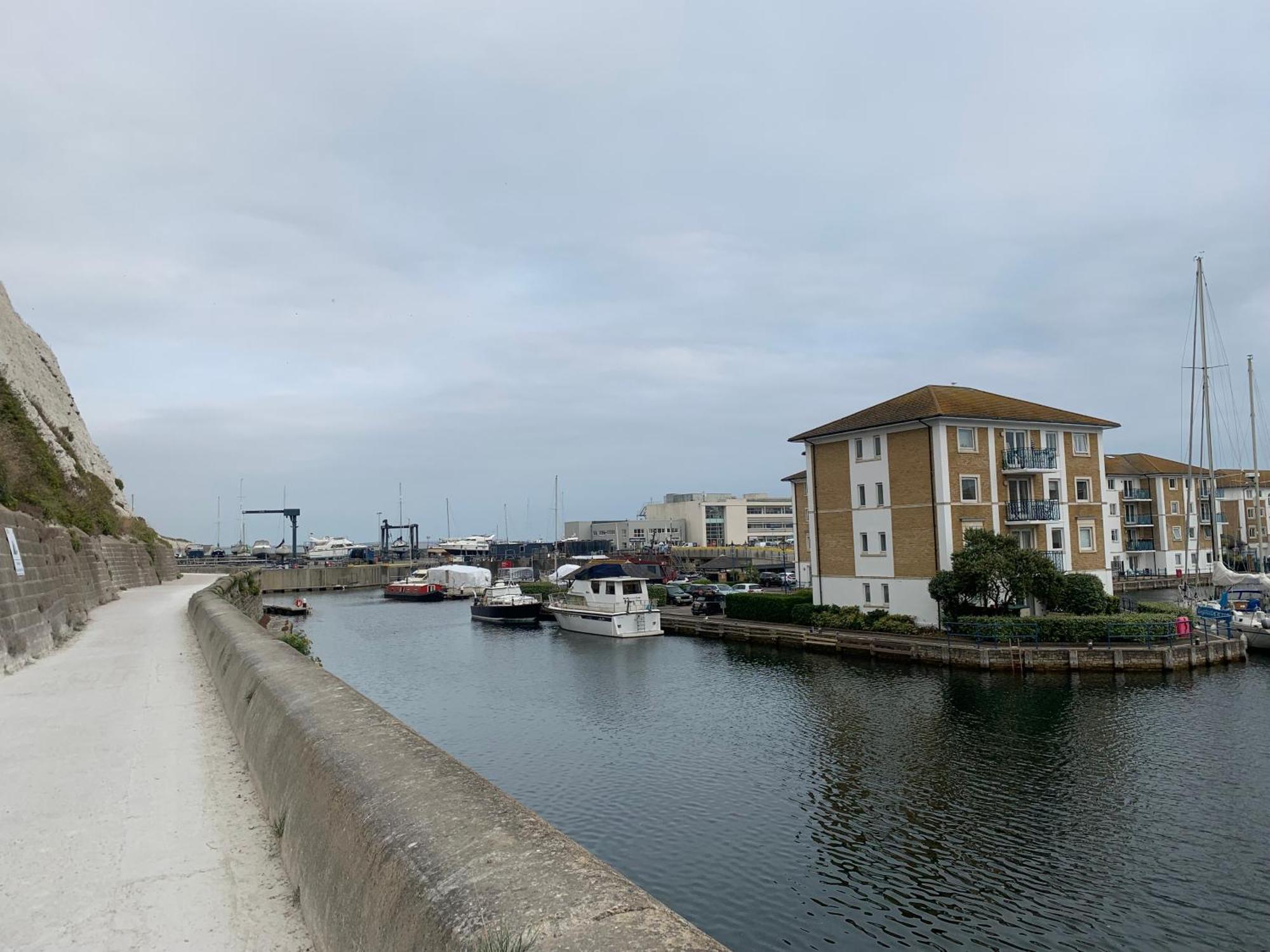 Sanctuary By The Sea With Large Room Including Lounge, Bathroom, Direct Garden Access & Free Parking Brighton Luaran gambar