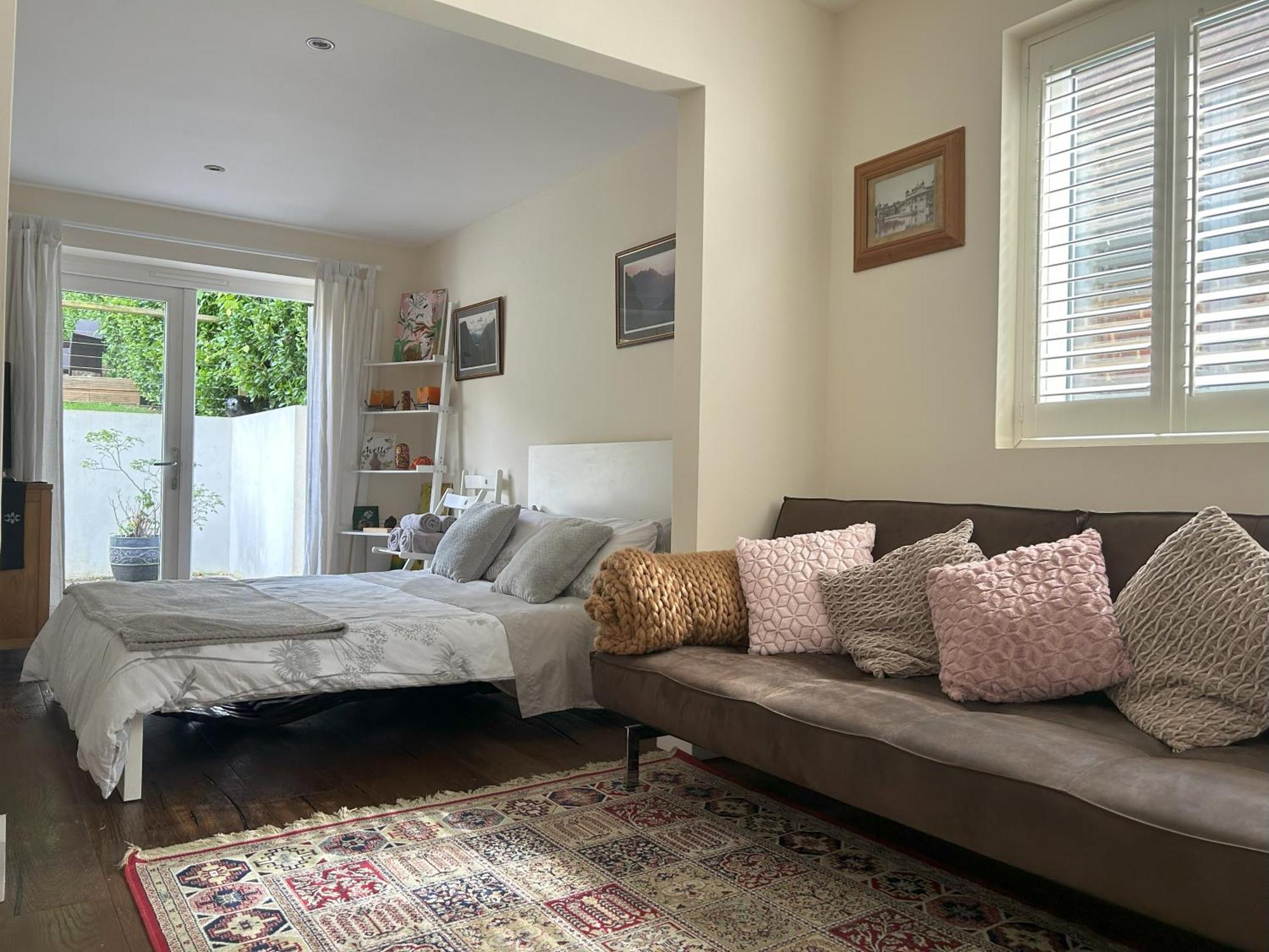 Sanctuary By The Sea With Large Room Including Lounge, Bathroom, Direct Garden Access & Free Parking Brighton Luaran gambar